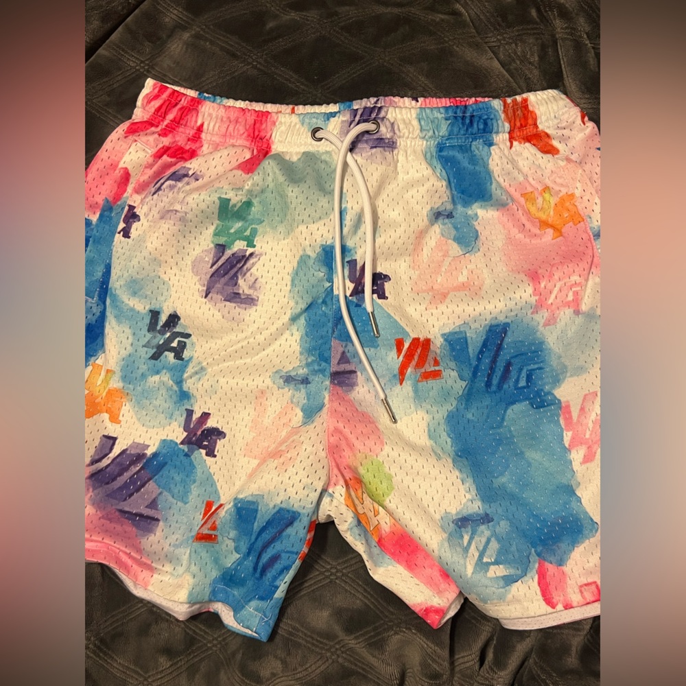 Young LA graphic shorts